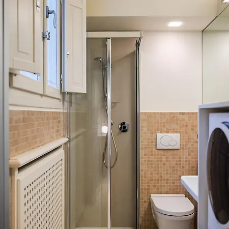 Mini-loft Just Steps From The Duomo Of 아파트 모데나