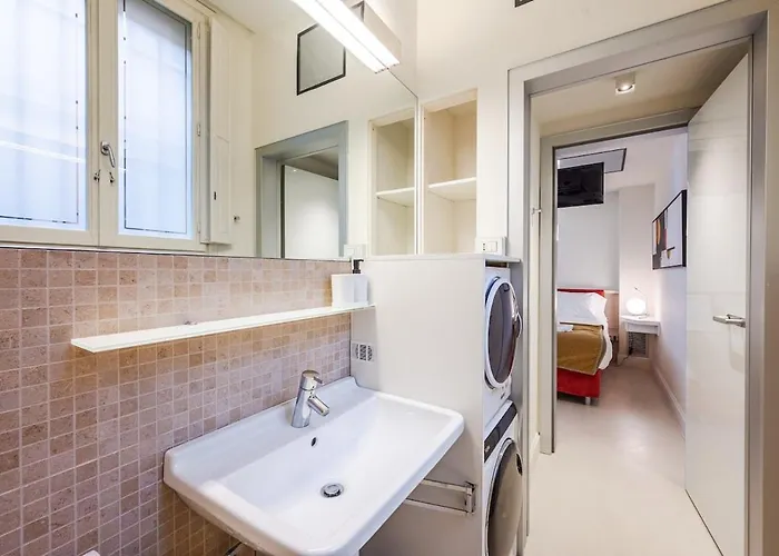 Mini-loft Just Steps From The Duomo Of Modène