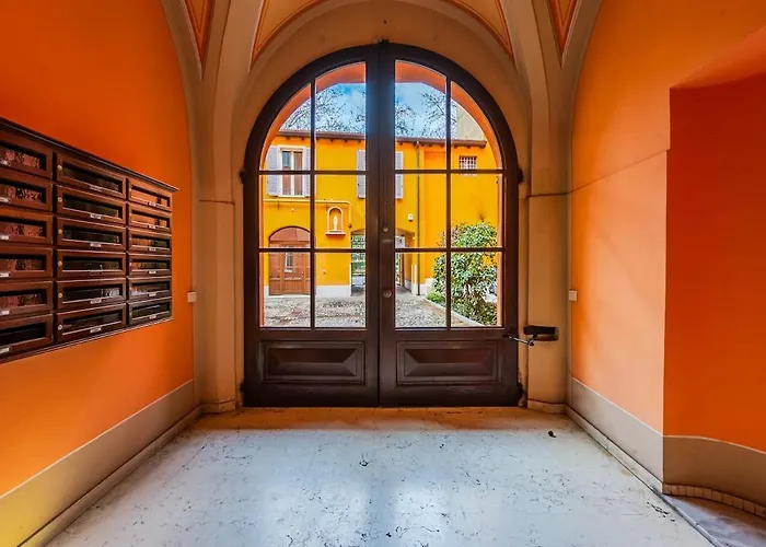 Mini-loft Just Steps From The Duomo Of * Modène